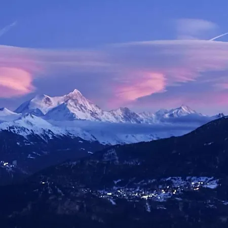 Ace Location With Pool & Sauna