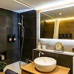 Ace Location With Pool & Sauna Апартаменты Кран-Монтана